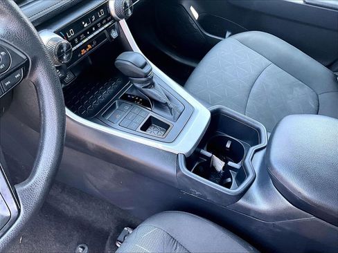 Used 2025 Toyota RAV4 XLE AWD/4WD image 20