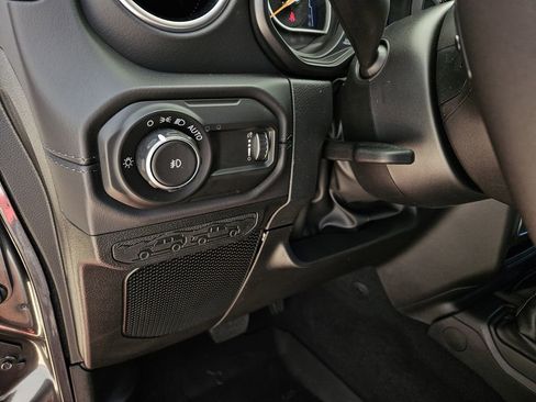 New 2026 Jeep Wrangler Unlimited Sahara AWD/4WD image 16