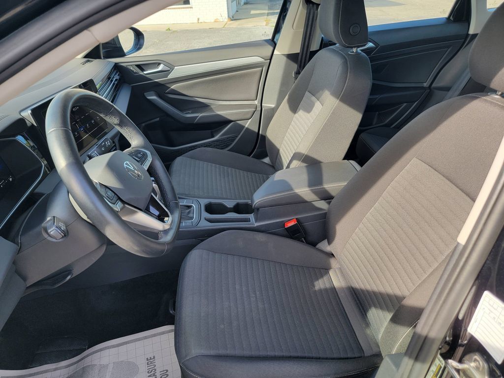 Used 2025 Volkswagen Jetta S FWD image 20