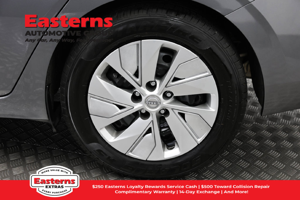 Used 2024 Nissan Sentra S FWD image 31