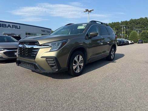 Used 2025 Subaru Ascent Premium AWD/4WD image 1