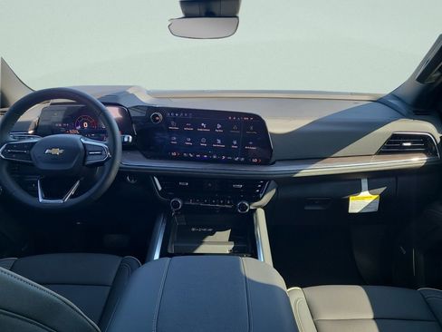 New 2026 Chevrolet Suburban Premier AWD/4WD image 11
