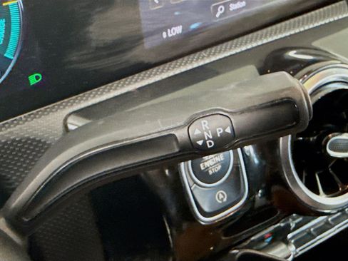 Used 2019 Mercedes-Benz A 220 w/ Premium Package image 20