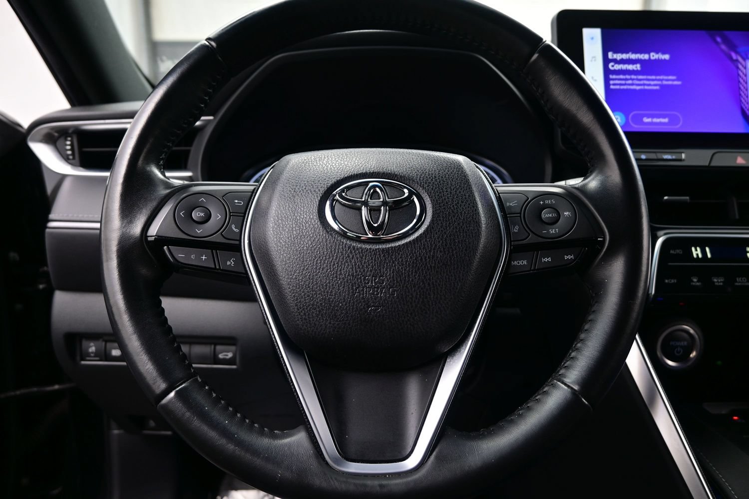 Used 2024 Toyota Venza XLE AWD/4WD image 24