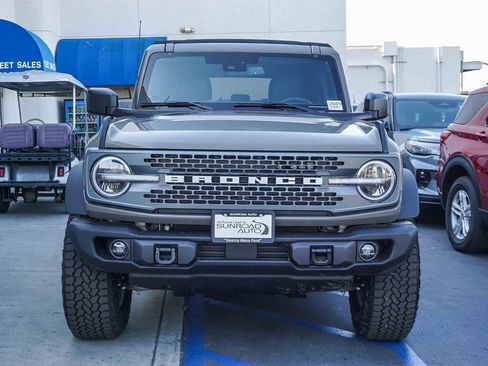 New 2025 Ford Bronco Badlands w/ Sasquatch Package image 2