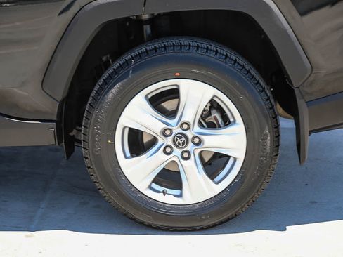 Certified 2020 Toyota RAV4 XLE w/ Carpet Mat Package FWD image 11