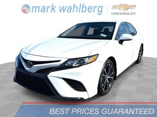 Used 2020 Toyota Camry SE video 1