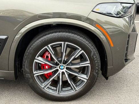 Used 2024 BMW X5 xDrive40i w/ M Sport Package AWD/4WD image 9