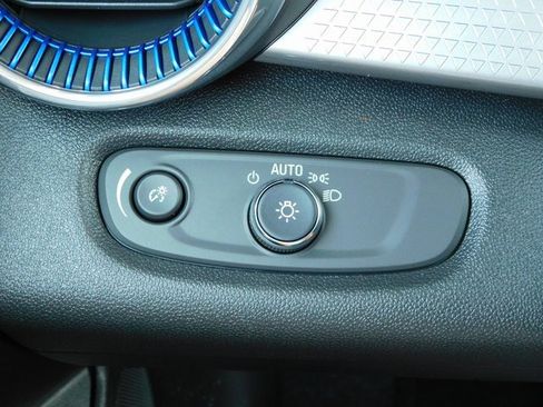 New 2025 Chevrolet Trax LT w/ Driver Confidence Package image 26