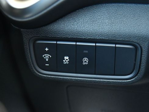 Used 2024 Kia Soul LX w/ Option Group 015 FWD image 27