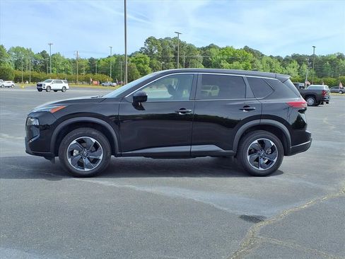 Used 2024 Nissan Rogue SV FWD image 16