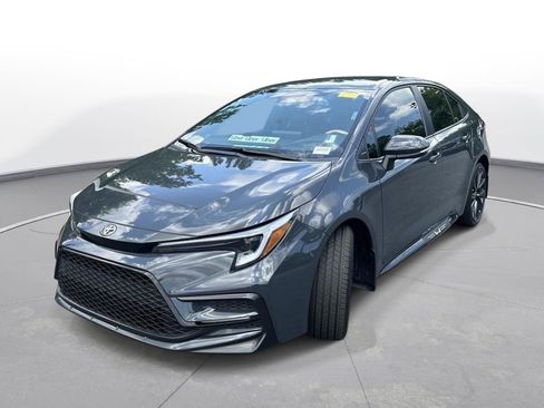 Used 2026 Toyota Corolla SE FWD image 2