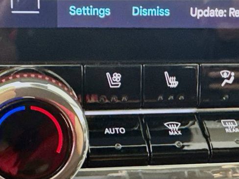 Used 2024 GMC Canyon AT4X image 24