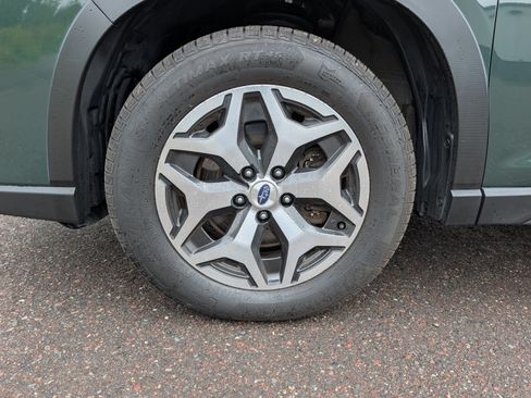 Used 2024 Subaru Forester Premium AWD/4WD image 15