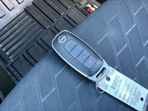 Used 2024 Nissan Kicks SV image 14