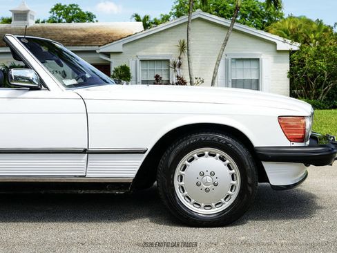 Used 1987 Mercedes-Benz 560 SL image 11