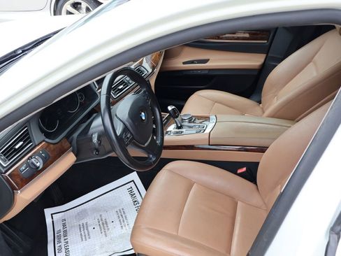 Used 2015 BMW 740i RWD image 23
