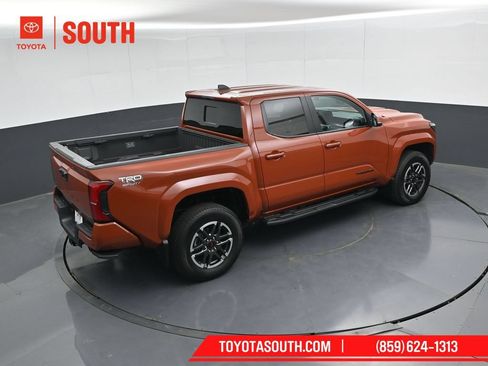 Used 2025 Toyota Tacoma TRD Sport w/ TRD Sport Upgrade Package AWD/4WD image 44