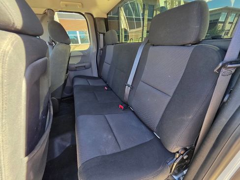 Used 2010 Chevrolet Silverado 1500 W/T image 6