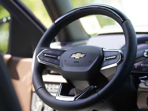New 2026 Chevrolet Suburban High Country AWD/4WD image 21