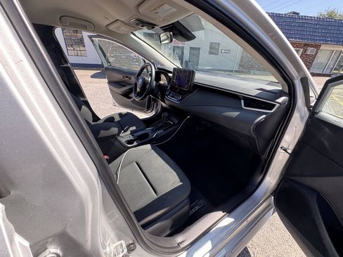 Used 2023 Toyota Corolla LE FWD image 37
