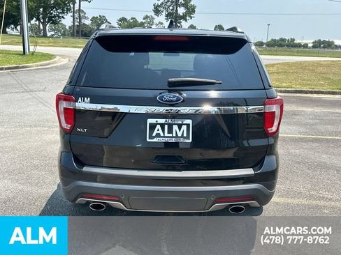 Used 2018 Ford Explorer XLT FWD image 6