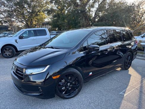 Used 2024 Honda Odyssey Sport image 2
