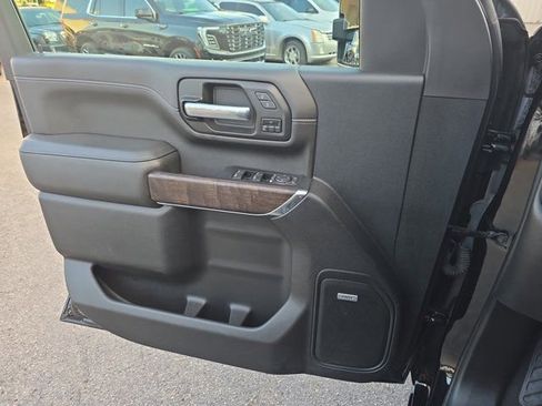 Used 2023 GMC Sierra 2500 Denali w/ Denali Ultimate Package image 28