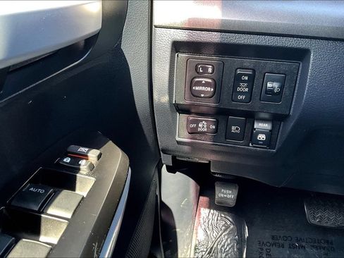 Used 2018 Toyota Tundra SR5 w/ SR5 Upgrade Package RWD image 16