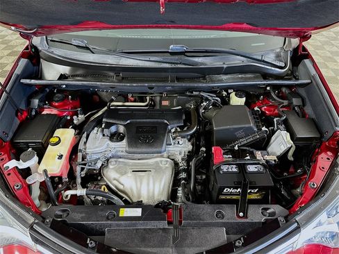 Used 2018 Toyota RAV4 LE image 33