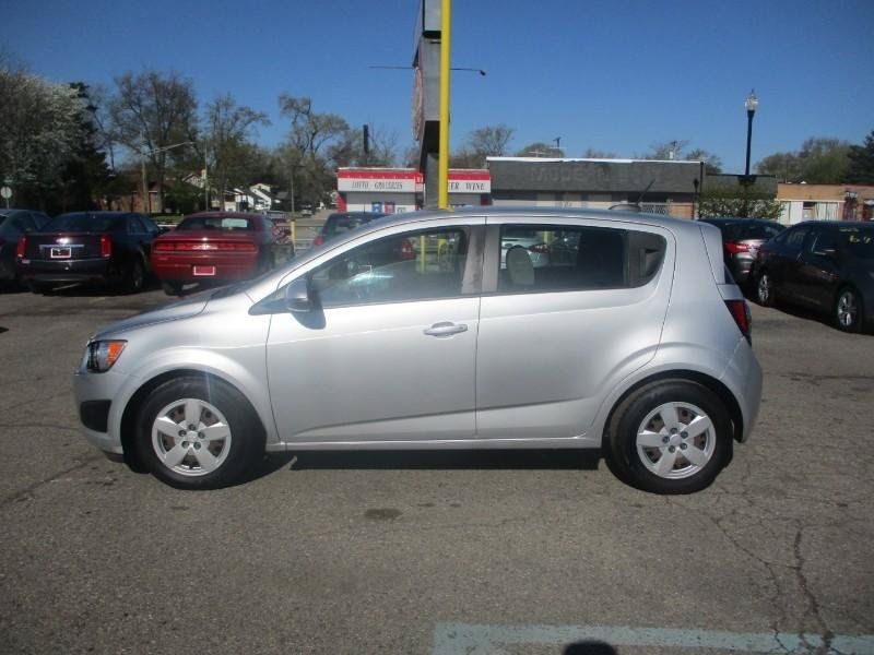 Used 2016 Chevrolet Sonic LS FWD image 4