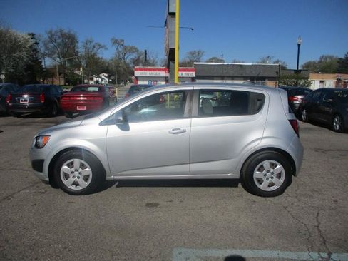 Used 2016 Chevrolet Sonic LS FWD image 4