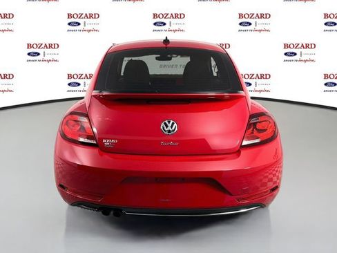 Used 2018 Volkswagen Beetle 2.0T SE FWD image 7