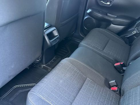 Used 2024 Honda HR-V LX image 9