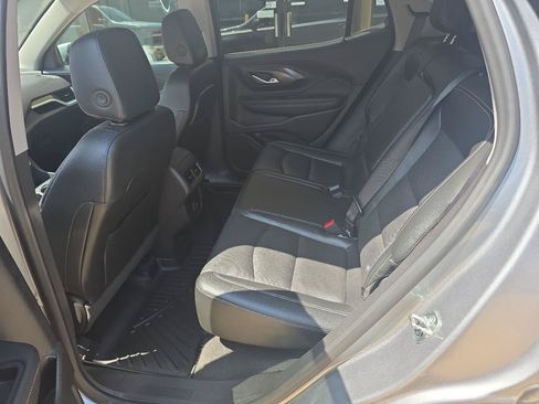 Used 2024 GMC Terrain SLT FWD image 8