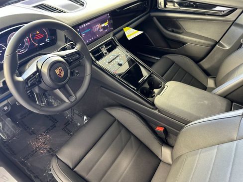 New 2026 Porsche Panamera 4 AWD/4WD image 4