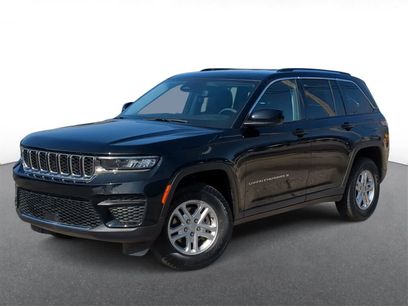 Used 2023 Jeep Grand Cherokee Laredo w/ Luxury Tech Group I