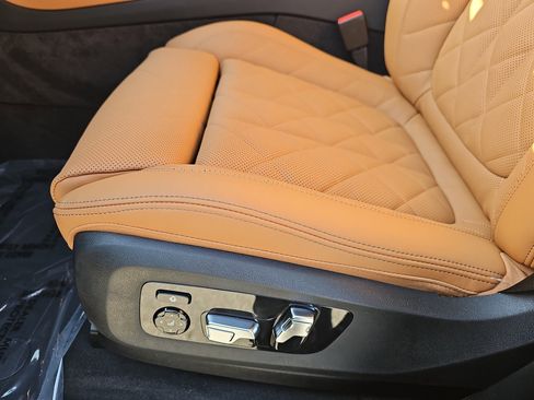 New 2026 BMW X5 xDrive40i w/ Climate Comfort Package image 31