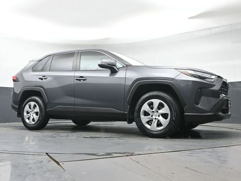 Used 2023 Toyota RAV4 LE AWD/4WD image 33