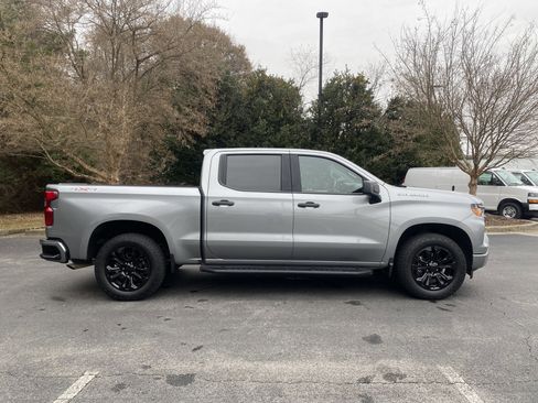 Used 2024 Chevrolet Silverado 1500 Custom image 10