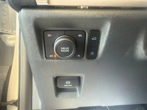 Used 2025 Ford Expedition Max Active AWD/4WD image 16