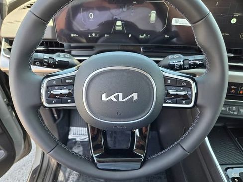New 2026 Kia Carnival SX Prestige FWD image 17