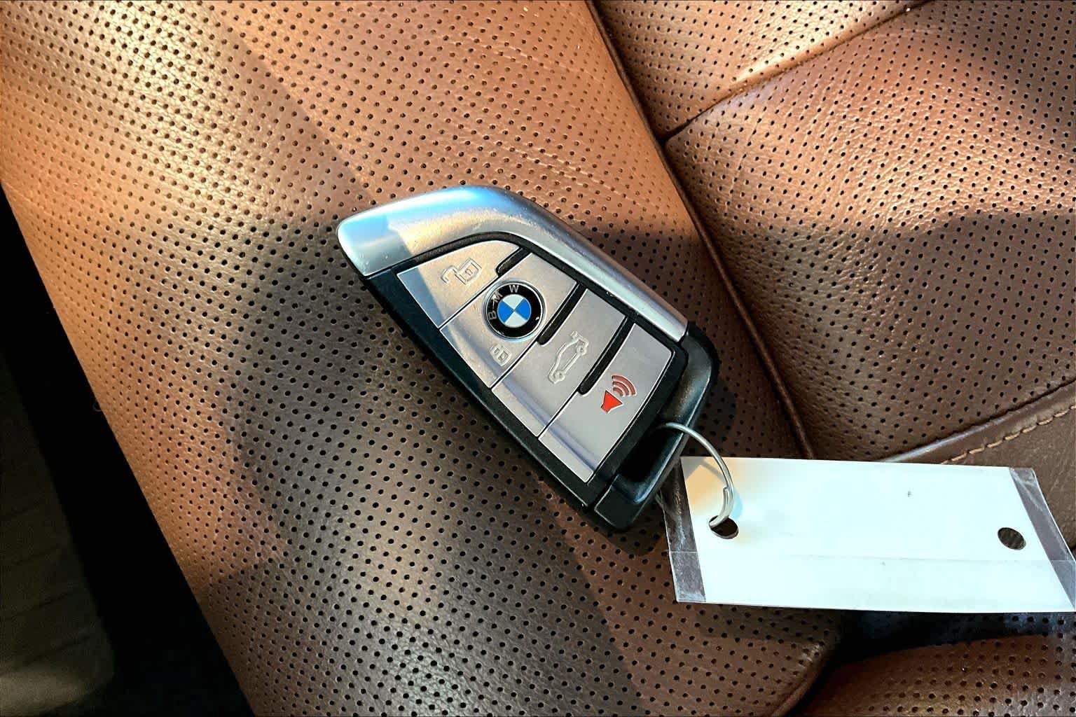 Used 2022 BMW X5 xDrive45e w/ Luxury Seating Package AWD/4WD image 14