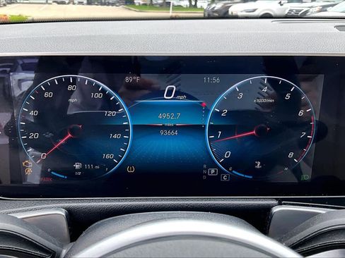 Used 2020 Mercedes-Benz GLB 250 image 23