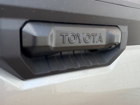 New 2026 Toyota Tundra SR5 AWD/4WD image 31
