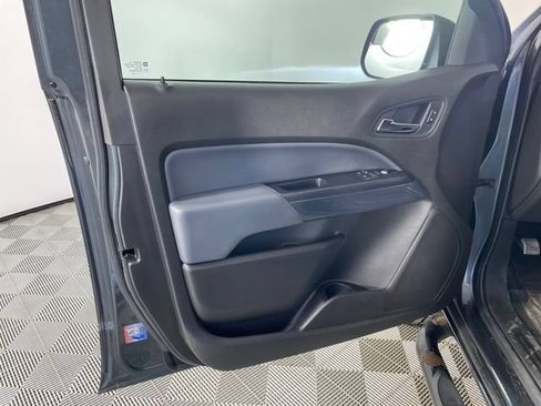 Used 2015 Chevrolet Colorado Z71 AWD/4WD image 11