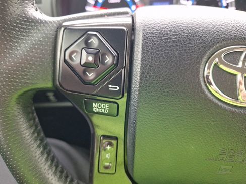 Used 2019 Toyota 4Runner TRD Off-Road AWD/4WD image 20