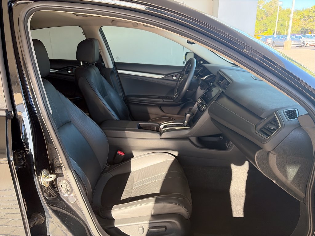 Used 2016 Honda Civic Touring image 28