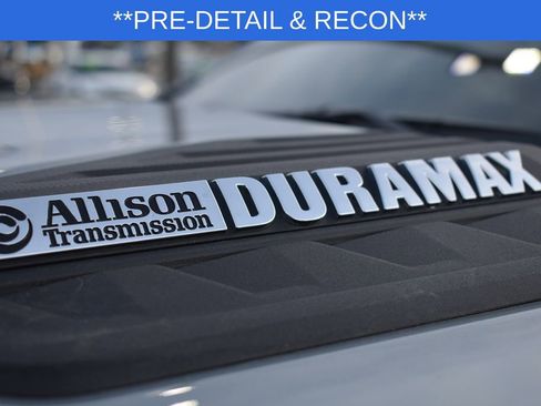 Used 2025 Chevrolet Silverado 2500 ZR2 w/ Technology Package image 8