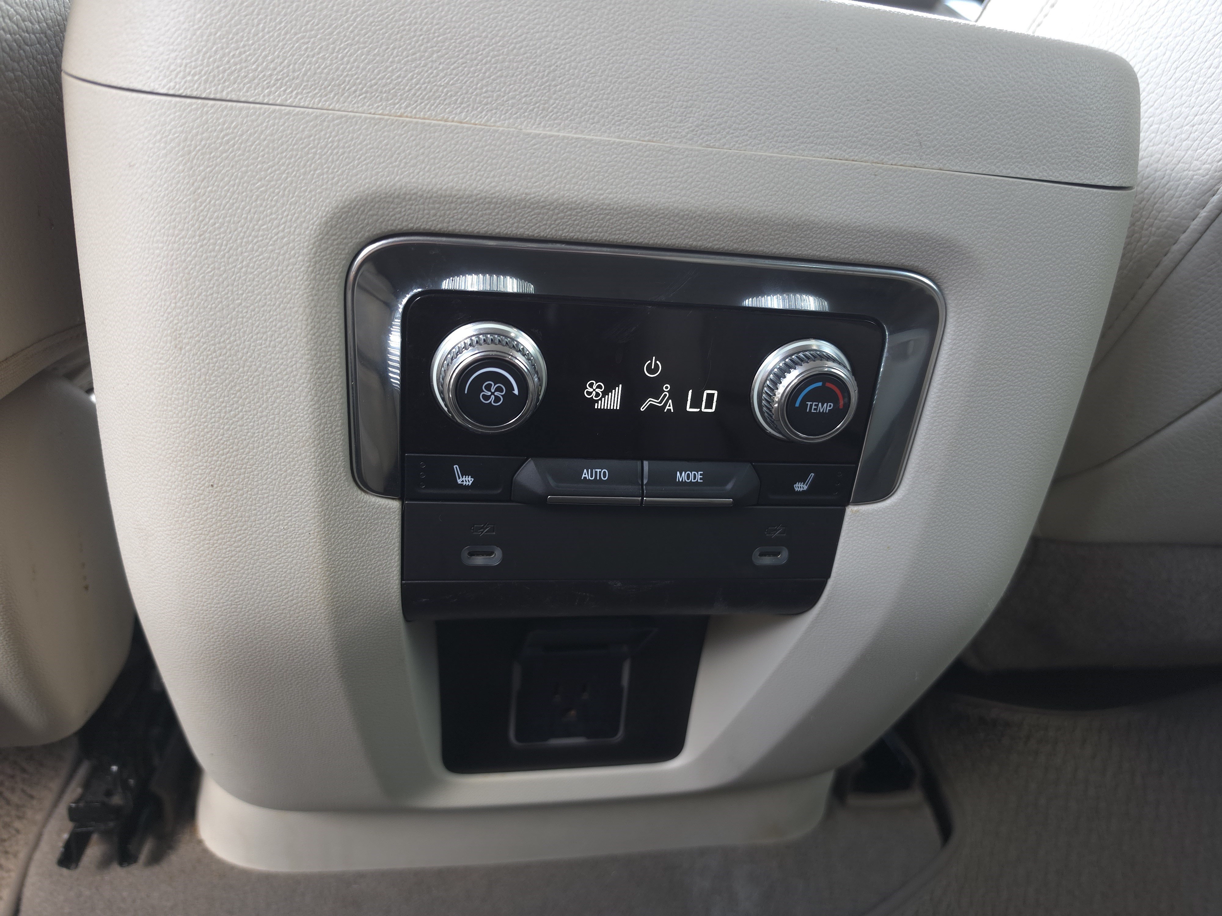 Used 2021 GMC Yukon Denali w/ Denali Premium Package RWD image 26